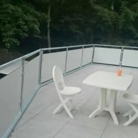 Mit Doppelbalkon Apartamento *