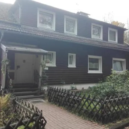Mit Doppelbalkon