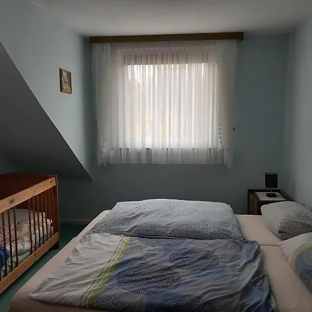 Mit Doppelbalkon *